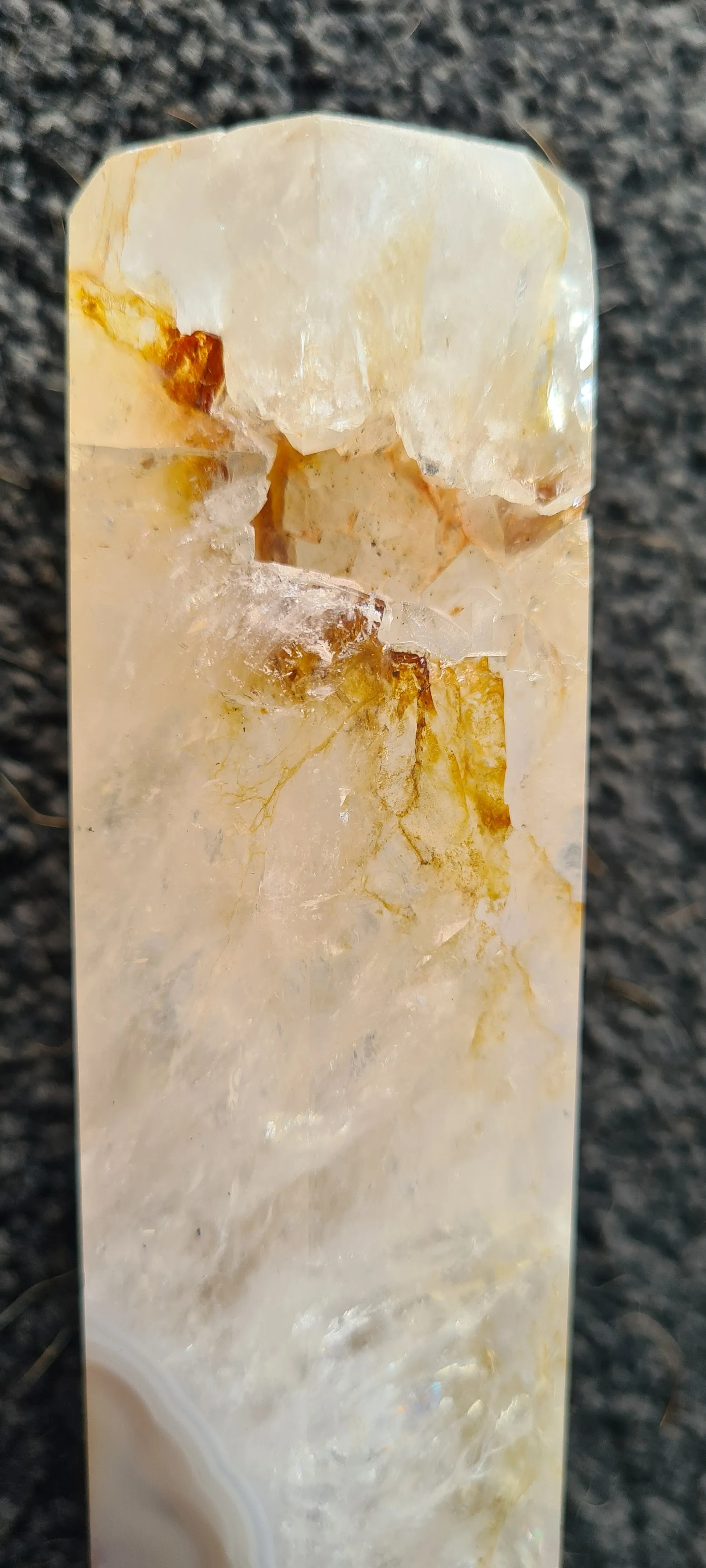 AGATE TOWER