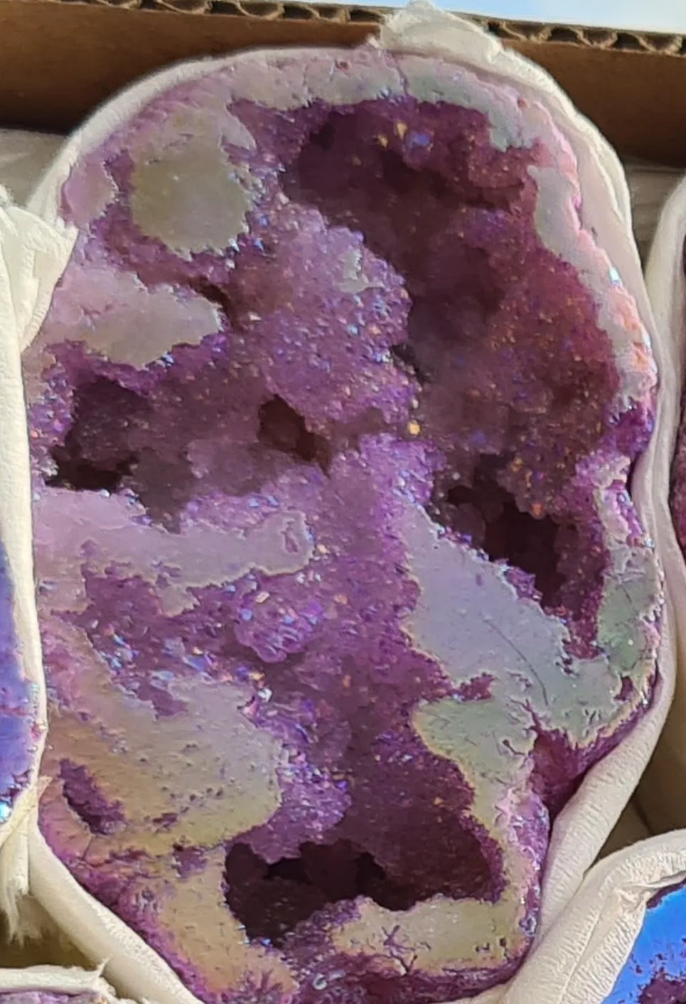 AURA QUARTZ GEODES
