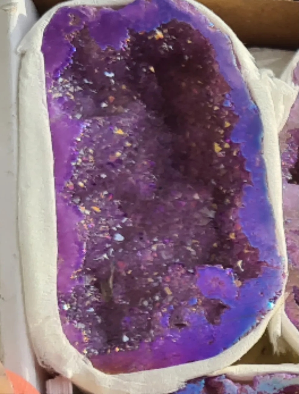 AURA QUARTZ GEODES