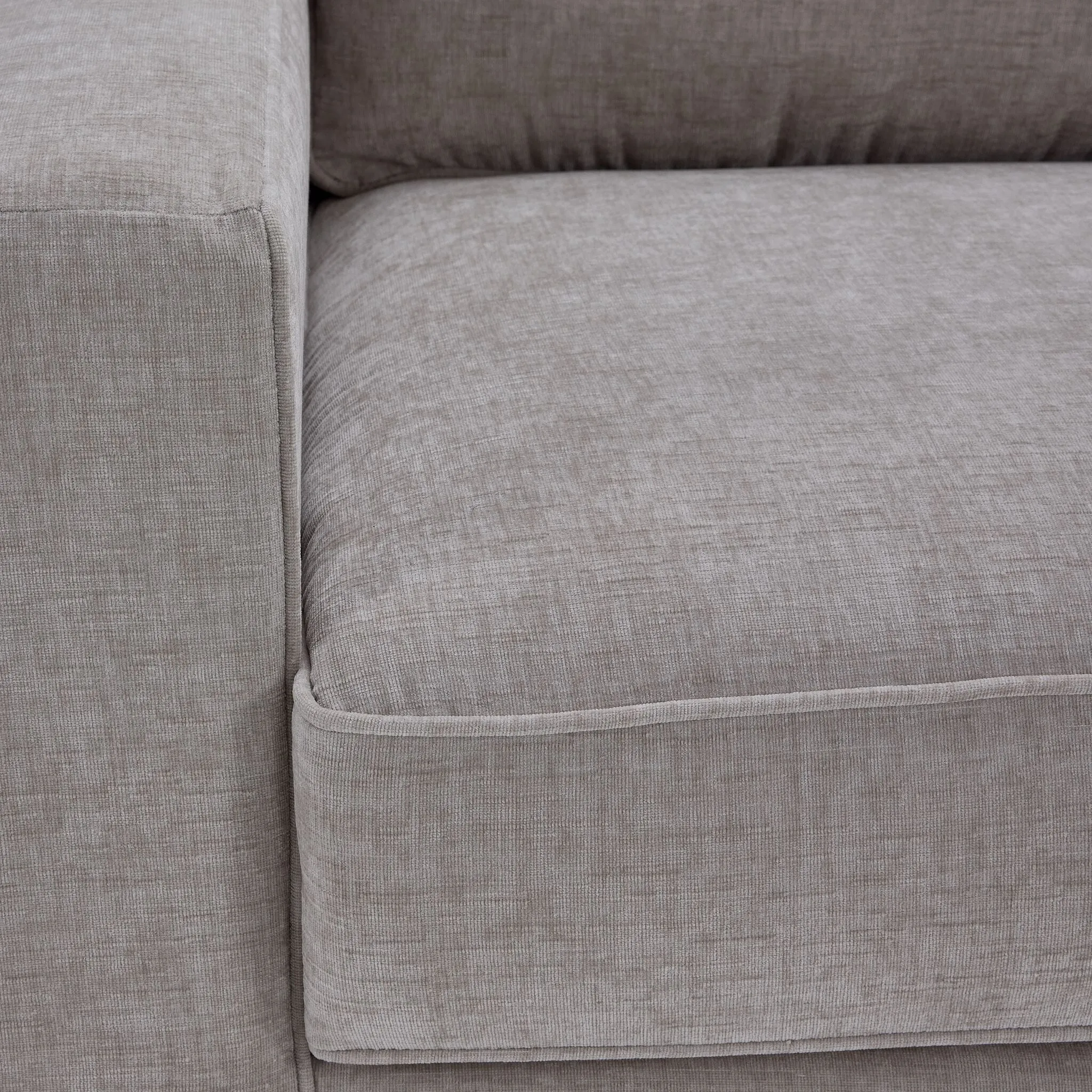 Charlotte Loveseat - Air