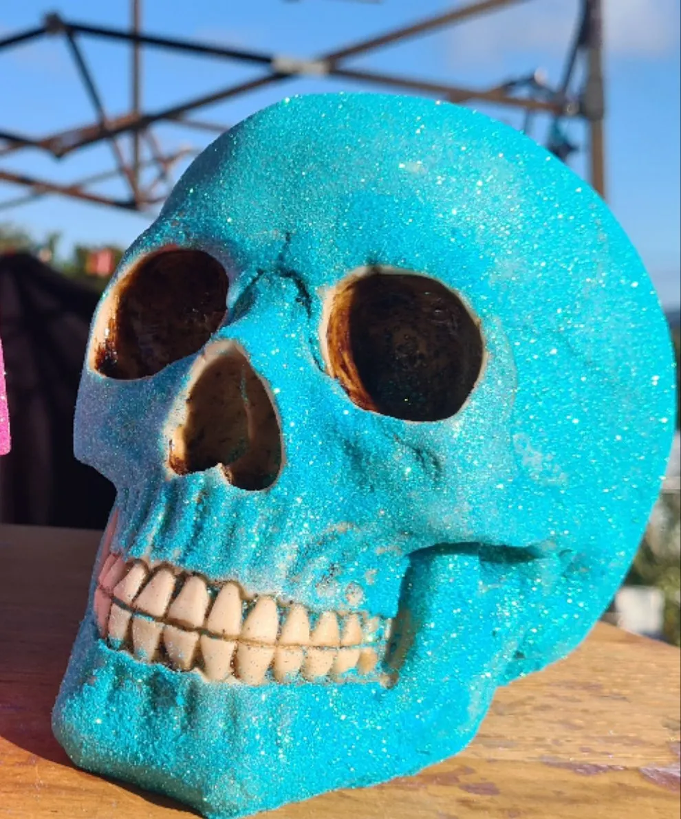 GLITTER SKULLS