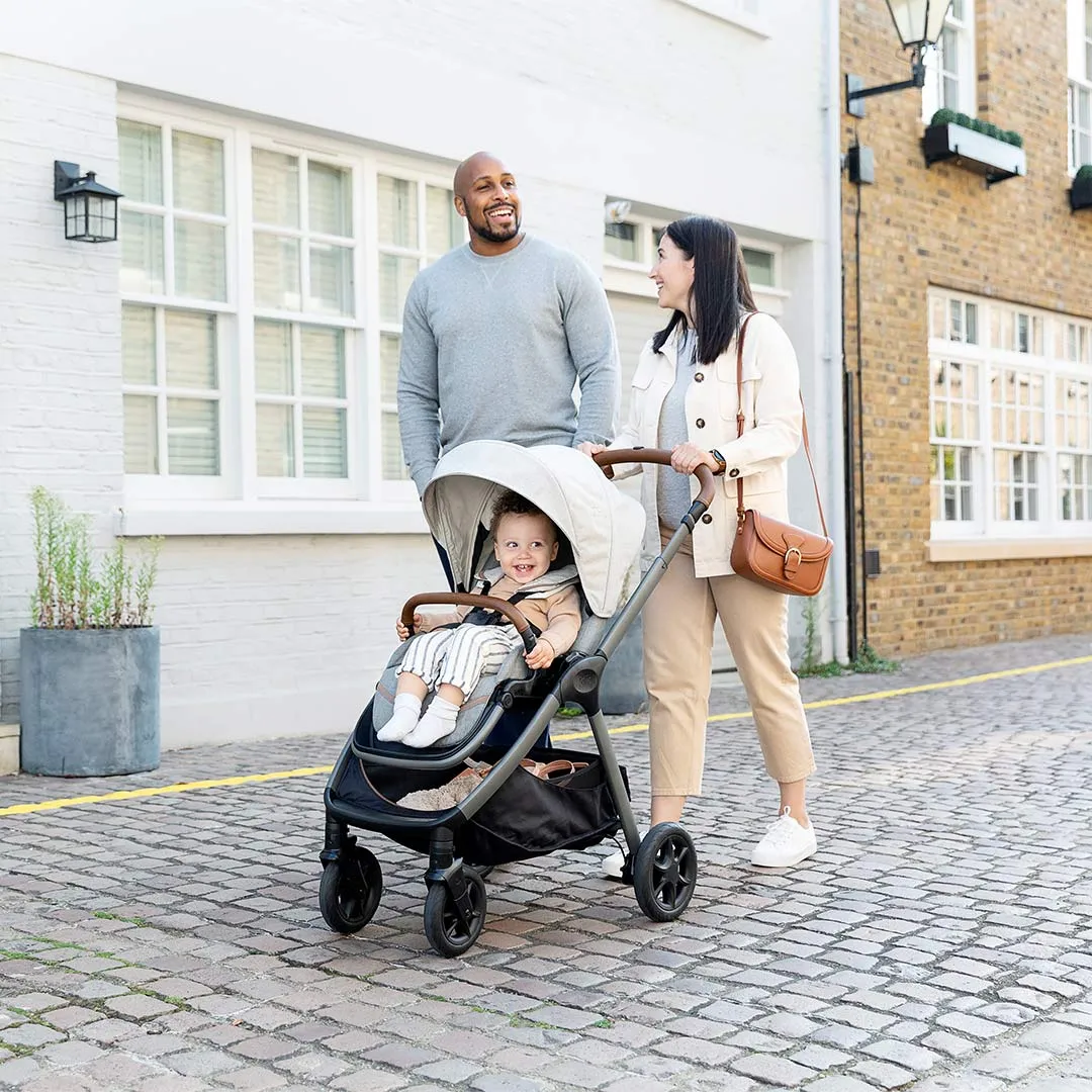 Joie Signature Finiti Flex Click and Go Bundle