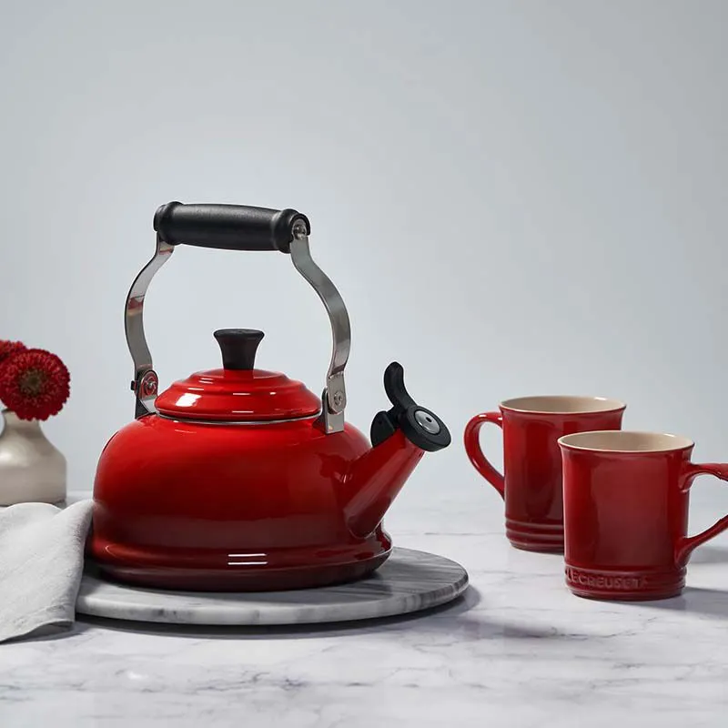 Le Creuset | Classic Whistling Kettle