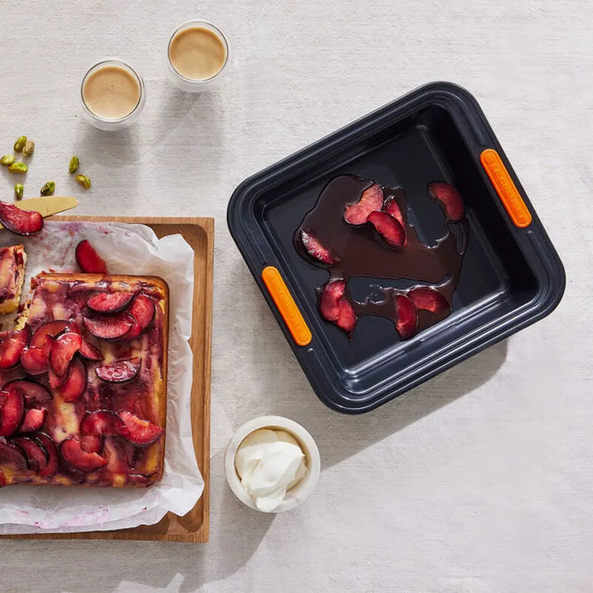 Le Creuset | Square Cake Tin