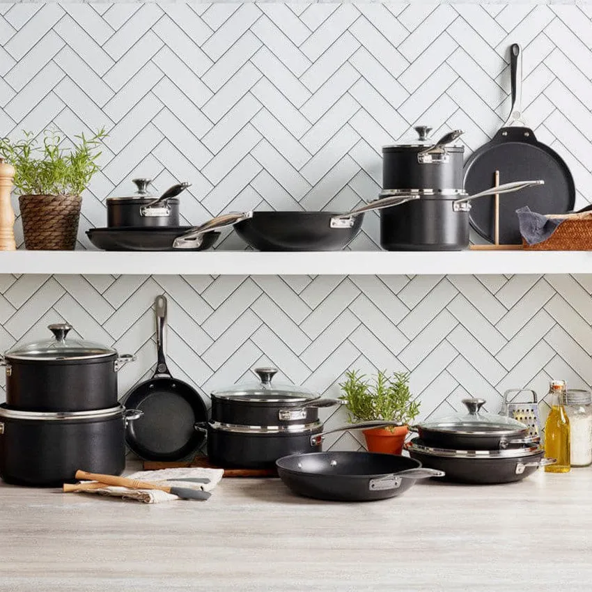 Le Creuset | Toughened Nonstick Pro Stir Fry Pan - 30 cm