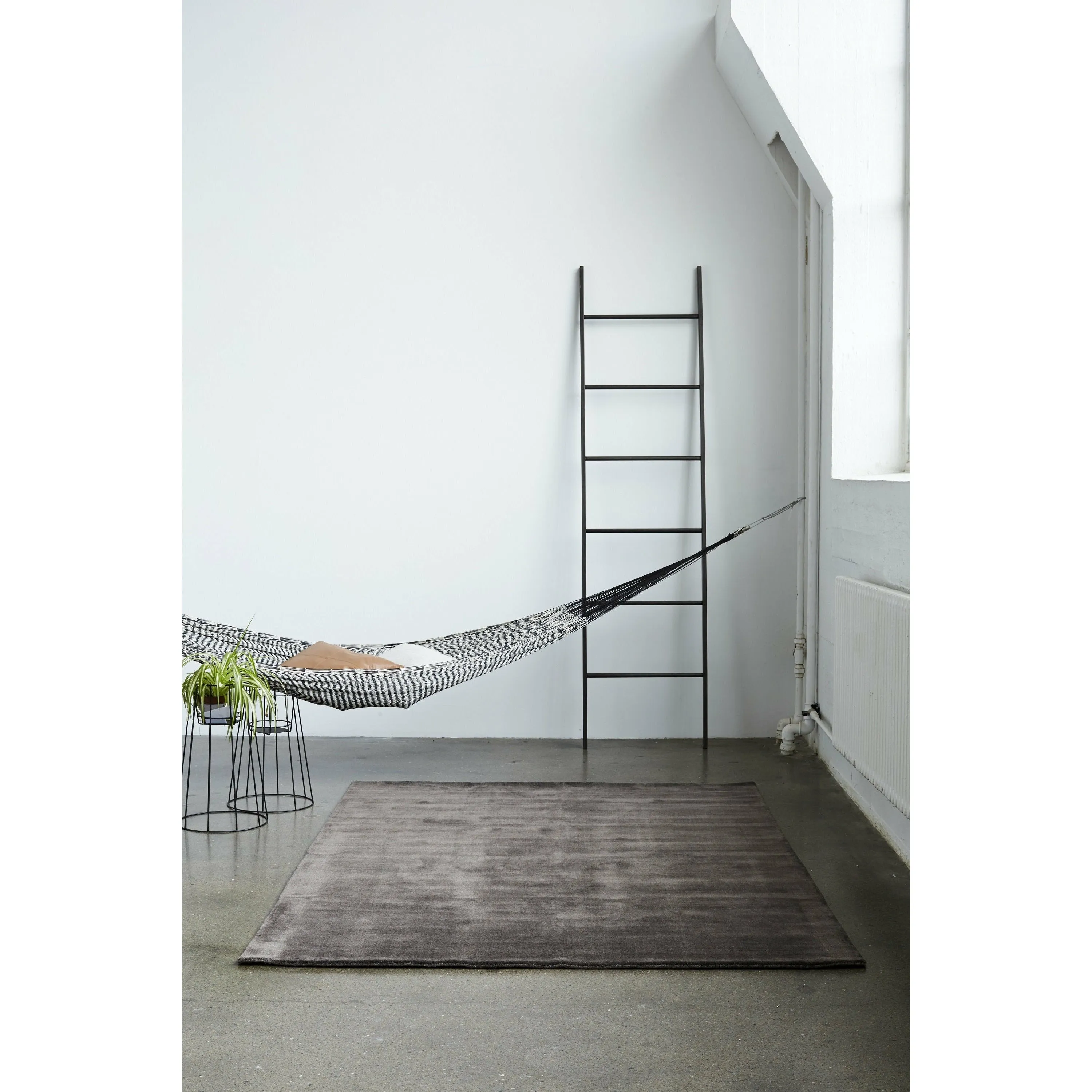 Massimo Earth Bamboo Rug Warm Grey, 140x200 Cm