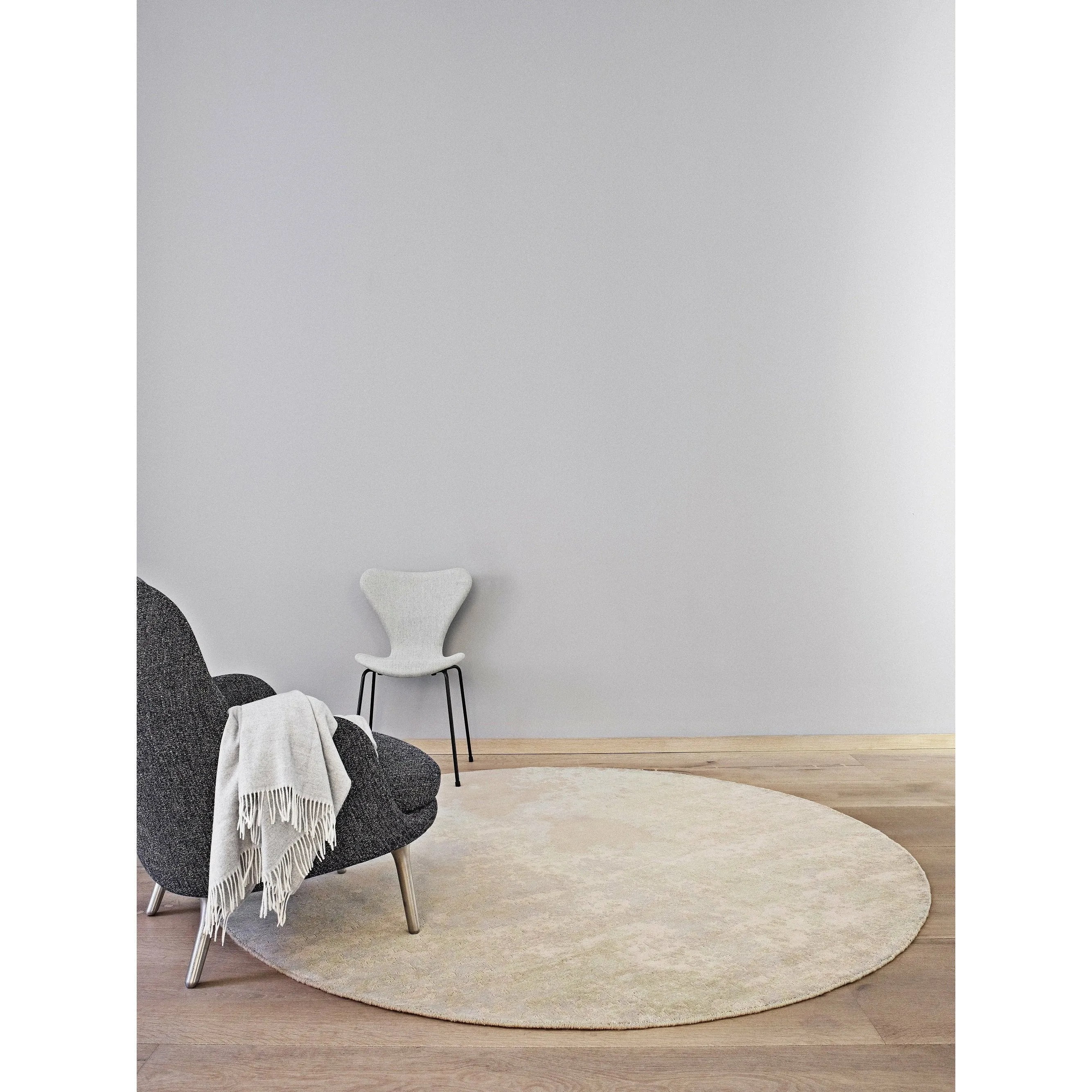 Massimo Space Surface Rug Earth Bamboo, ø 240 Cm