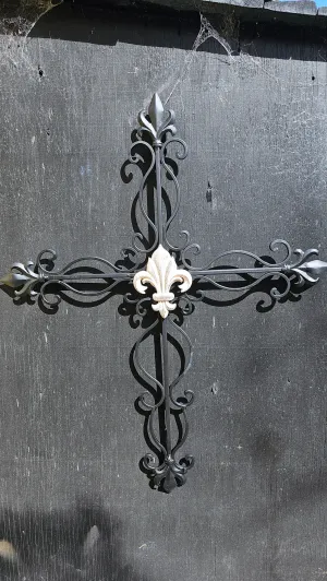 METAL CROSS WALL ART