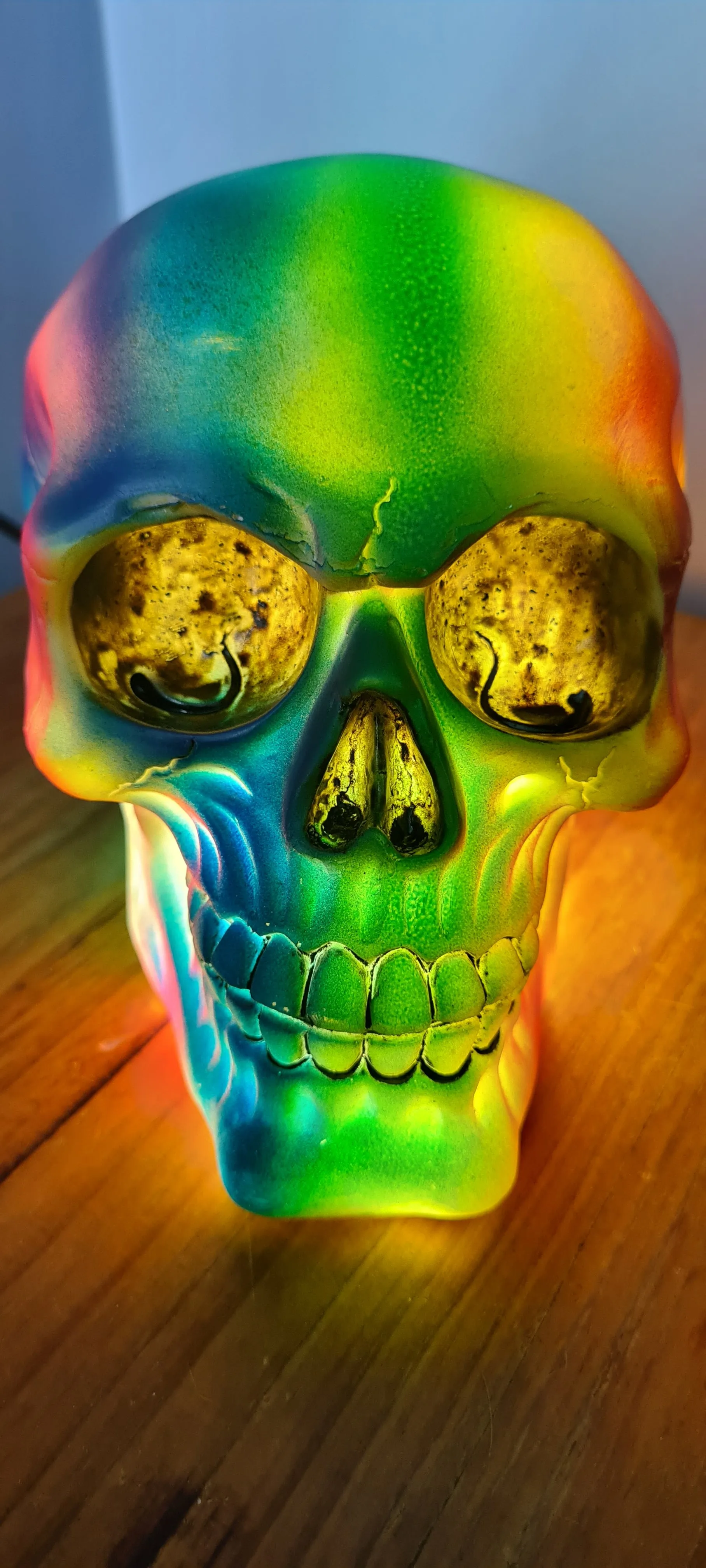 RAINBOW SKULL LAMP
