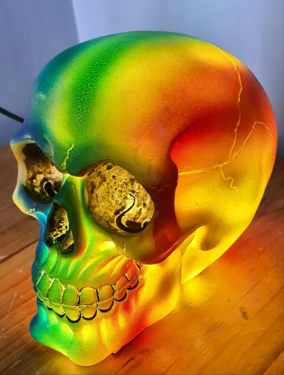 RAINBOW SKULL LAMP