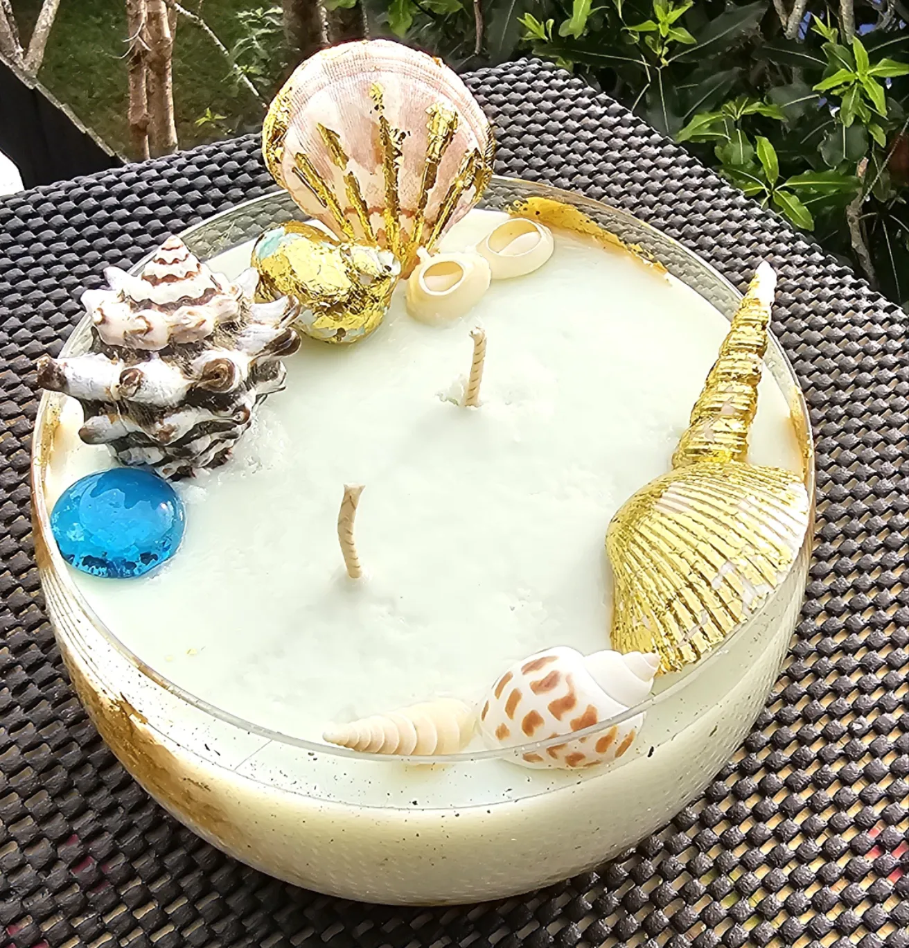 SANDALWOOD BEACHY CANDLE