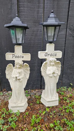 SOLAR POWERED ANGELS WITH LANTERN