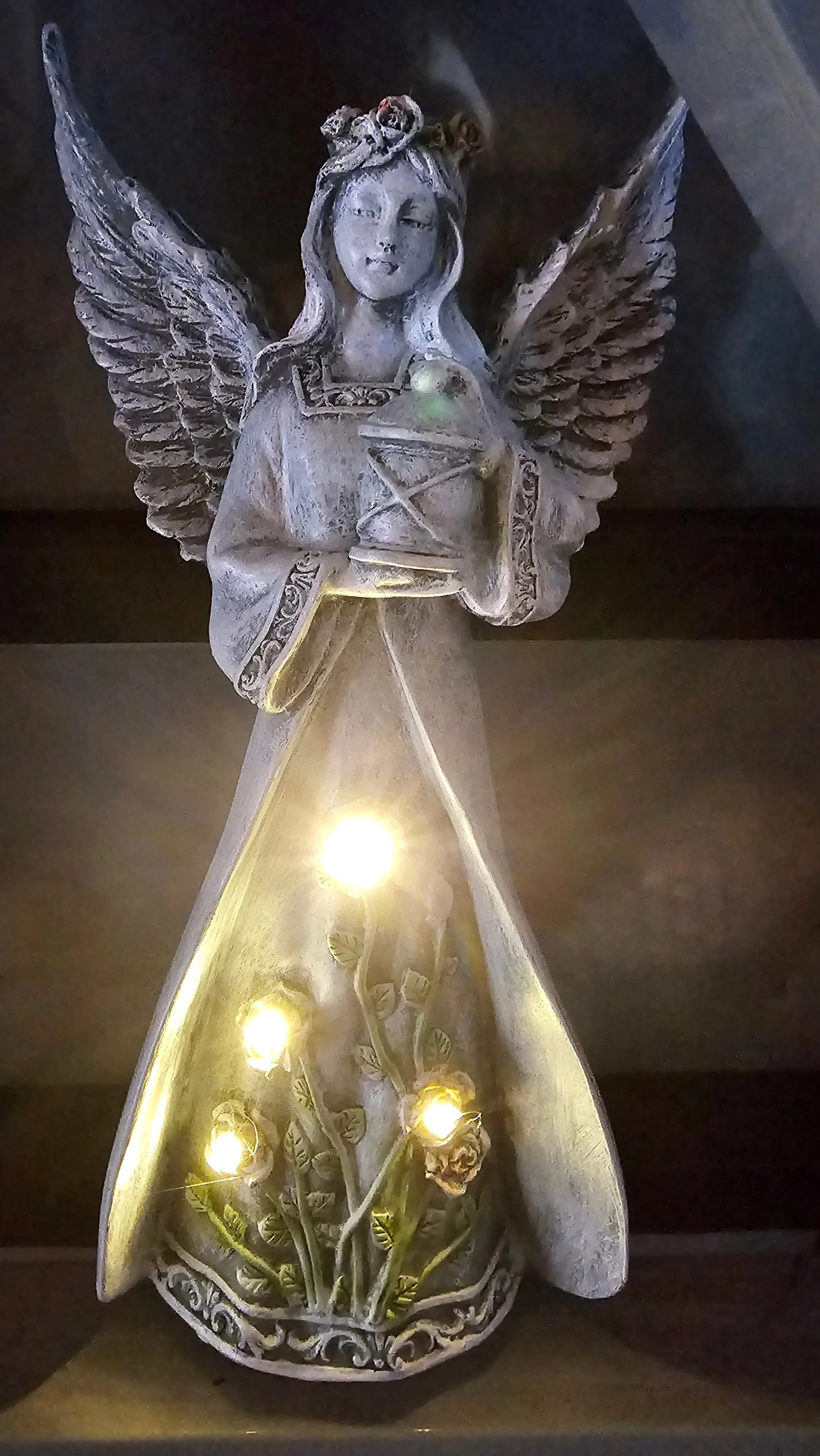 SOLAR POWERED ANGELS